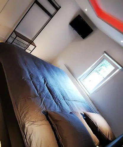 La Pierre Du Diable Nocleg ze śniadaniem 3*